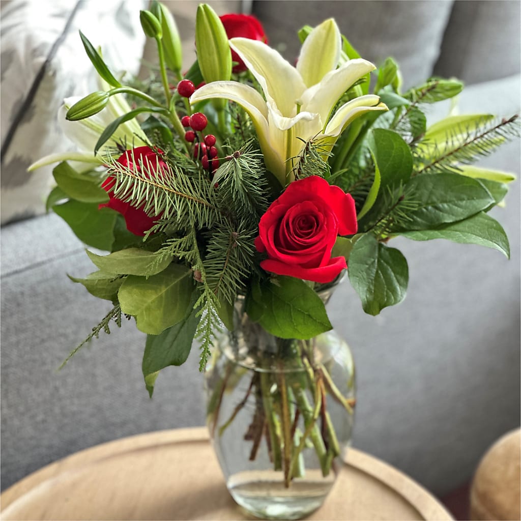 Sparkling Snowflakes Bouquet –  The Andes Flowers Llc, Fort Myers FL