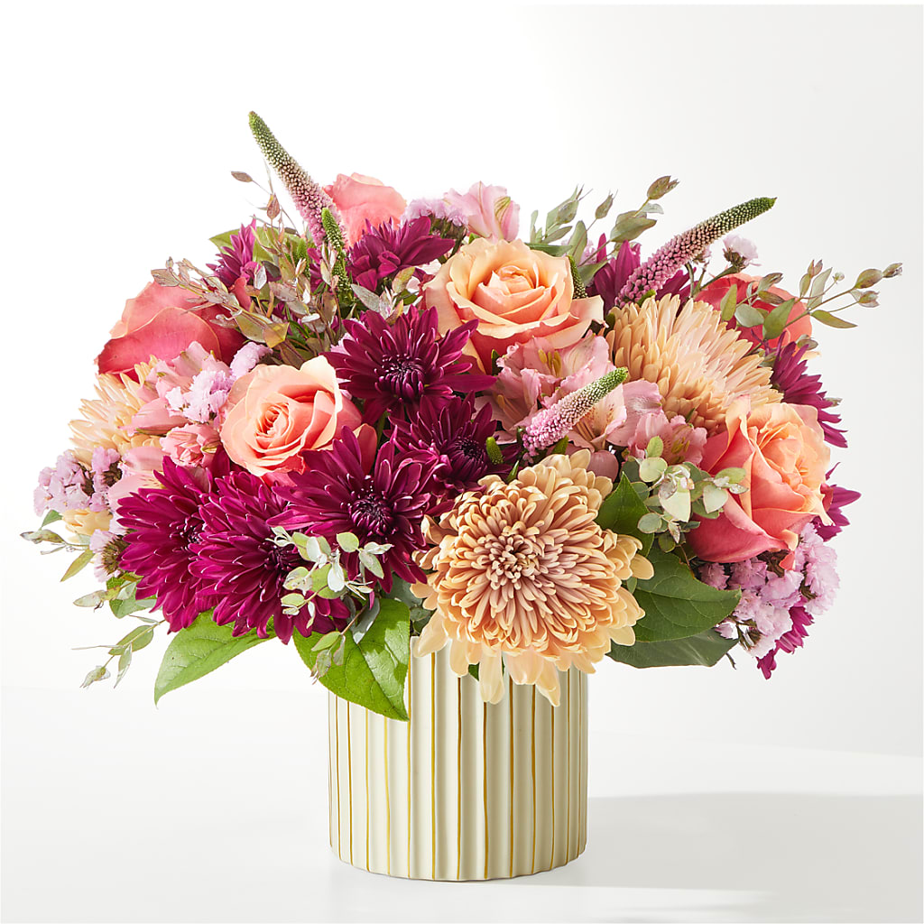 Berry Cobbler Bouquet with Ivory Vase –  The Andes Flowers Llc, Fort Myers FL