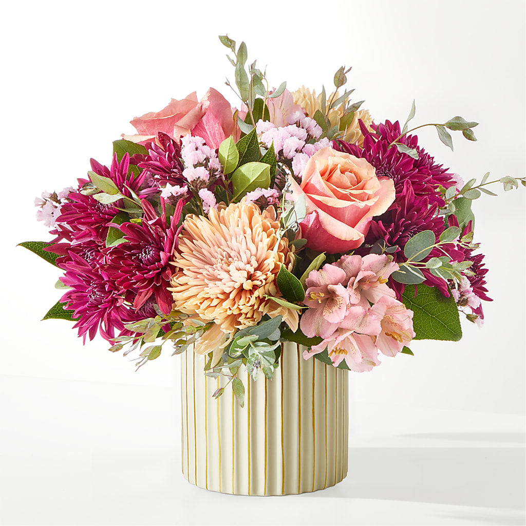 Berry Cobbler Bouquet with Ivory Vase –  The Andes Flowers Llc, Fort Myers FL